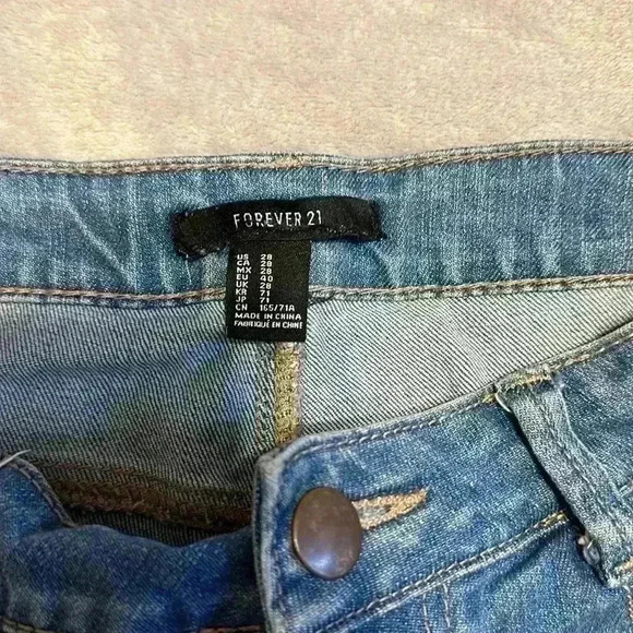 Forever  21 Jean Shorts Size 28 - Picture 2 of 3